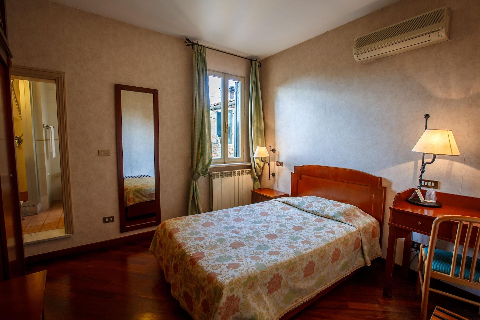 Hotel Fortuna Perugia Bagian luar foto