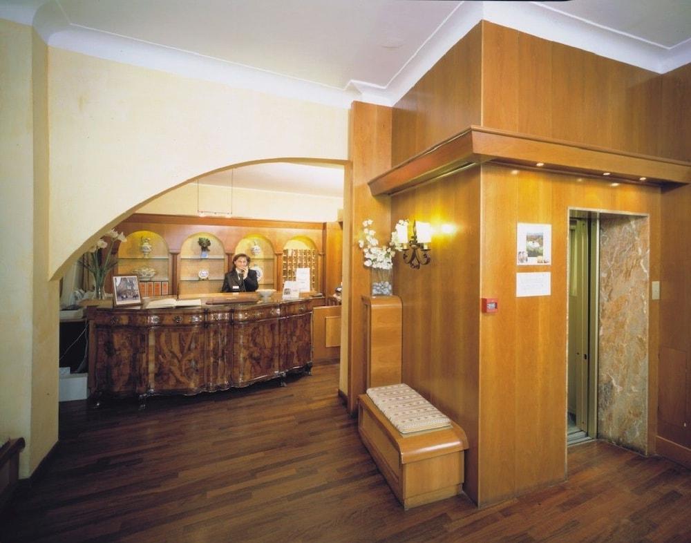 Hotel Fortuna Perugia Bagian luar foto