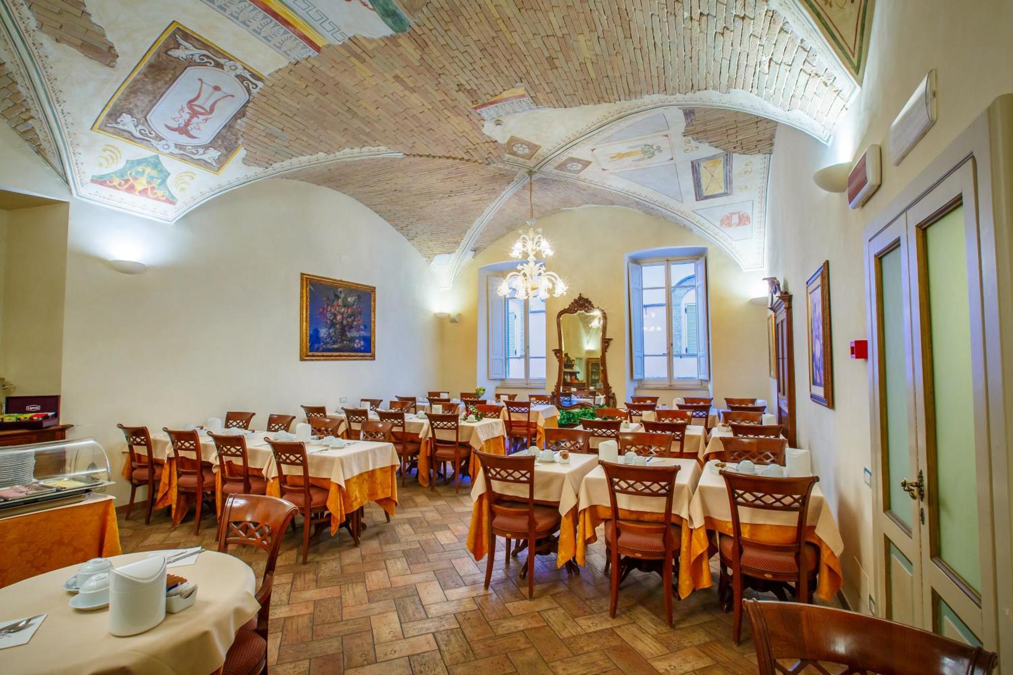 Hotel Fortuna Perugia Bagian luar foto