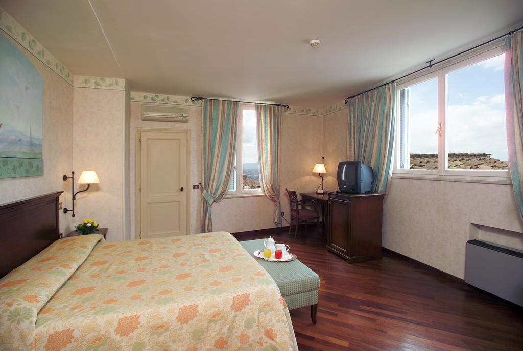 Hotel Fortuna Perugia Bagian luar foto