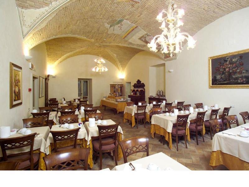 Hotel Fortuna Perugia Bagian luar foto